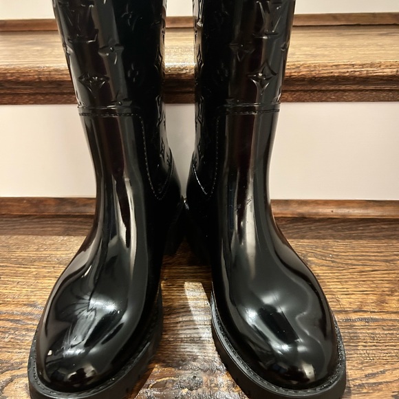 Authentic Louis Vuitton Black Drops Flat Half Boot - Picture 1 of 6